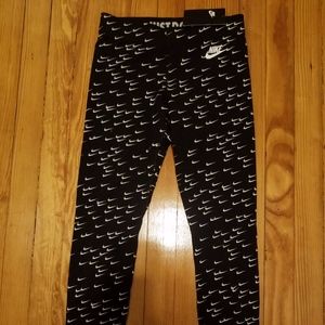 NIKE - leggings (small) *NEW*